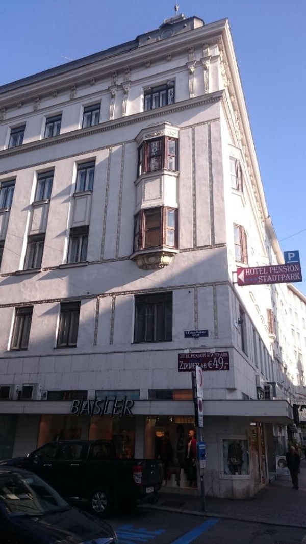 Hotel Pension Stadtpark image 8